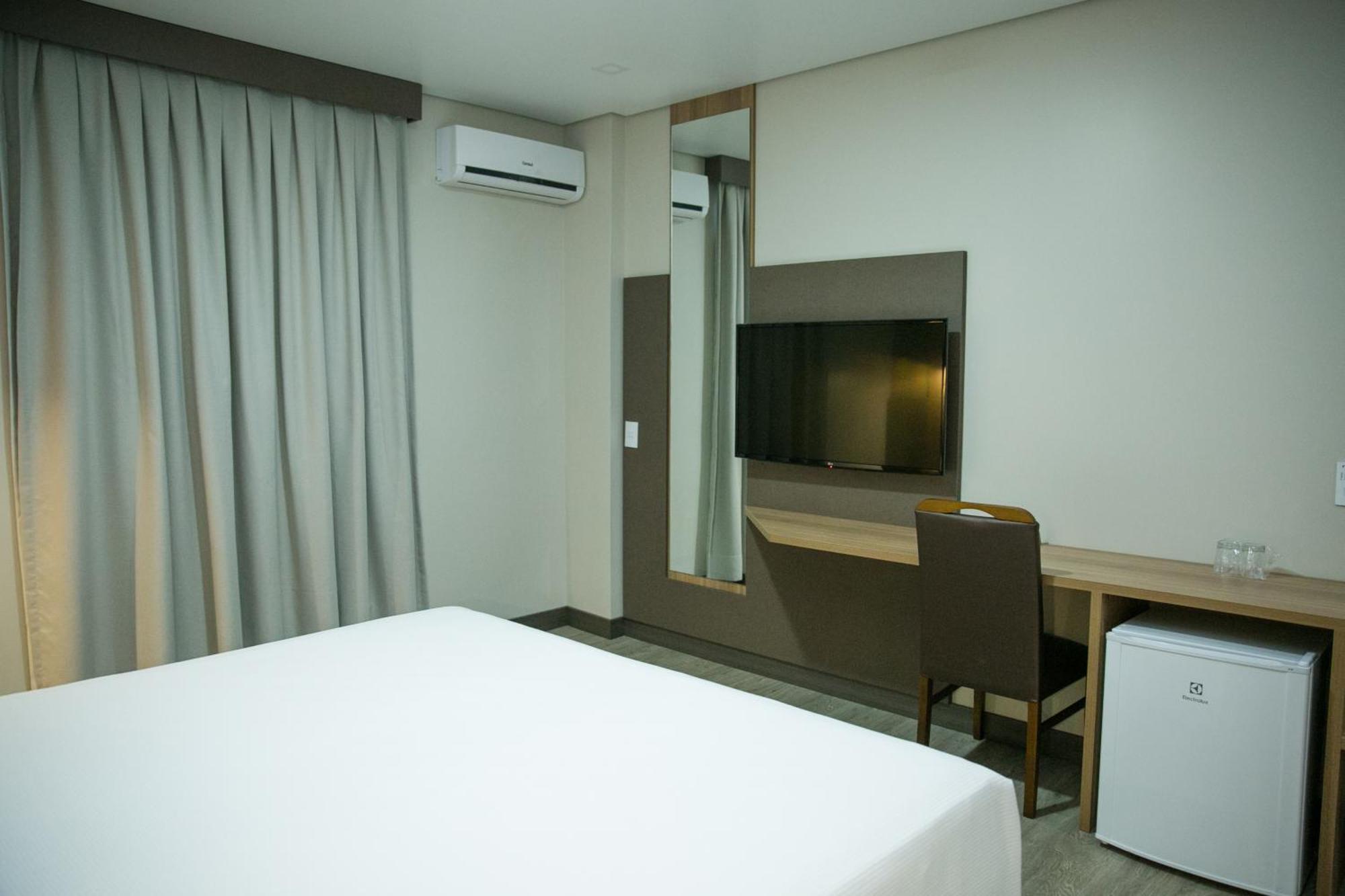 Bello Hotel Toledo  Zewnętrze zdjęcie